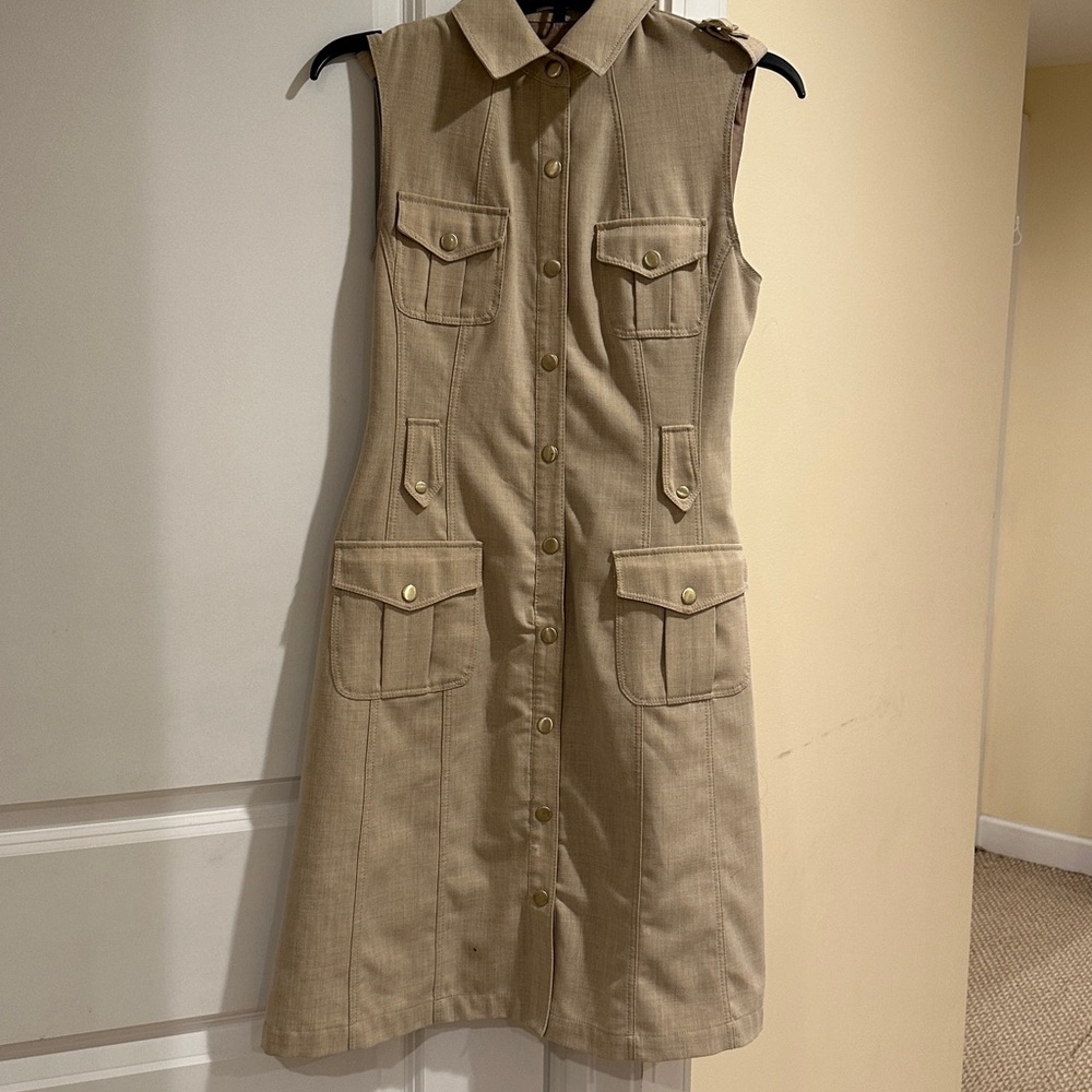 Calvin Klein Beige Sleeveless Button-Front Utility Dress - Picture 2 of 8